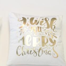 Cuscino con scritta oro “Gold Christmas” cm. 45 × 45