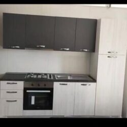 Cucina moderna lineare bicolore mt 2,55